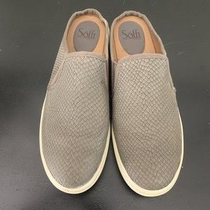 Sofft Leather Snakeskin Embossed Slip-On Sneaker Size 8.5 Mules Shoes Grey